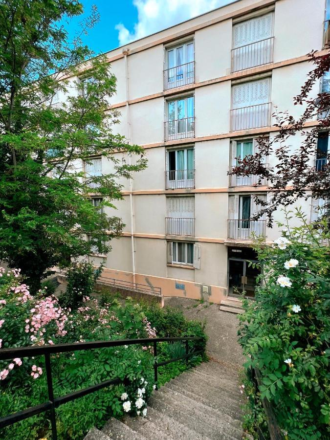 Appartement Spacieux Avec Balcon Saint-Fons Esterno foto